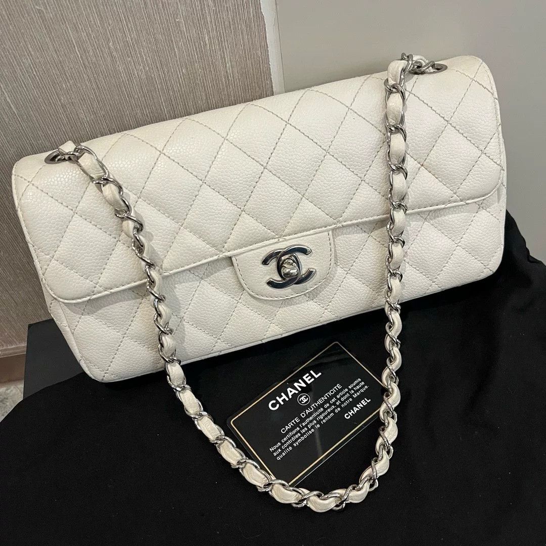 Chanel Pre-loved Bag Very good condition Size ONE SIZE - 1 Thumbnail