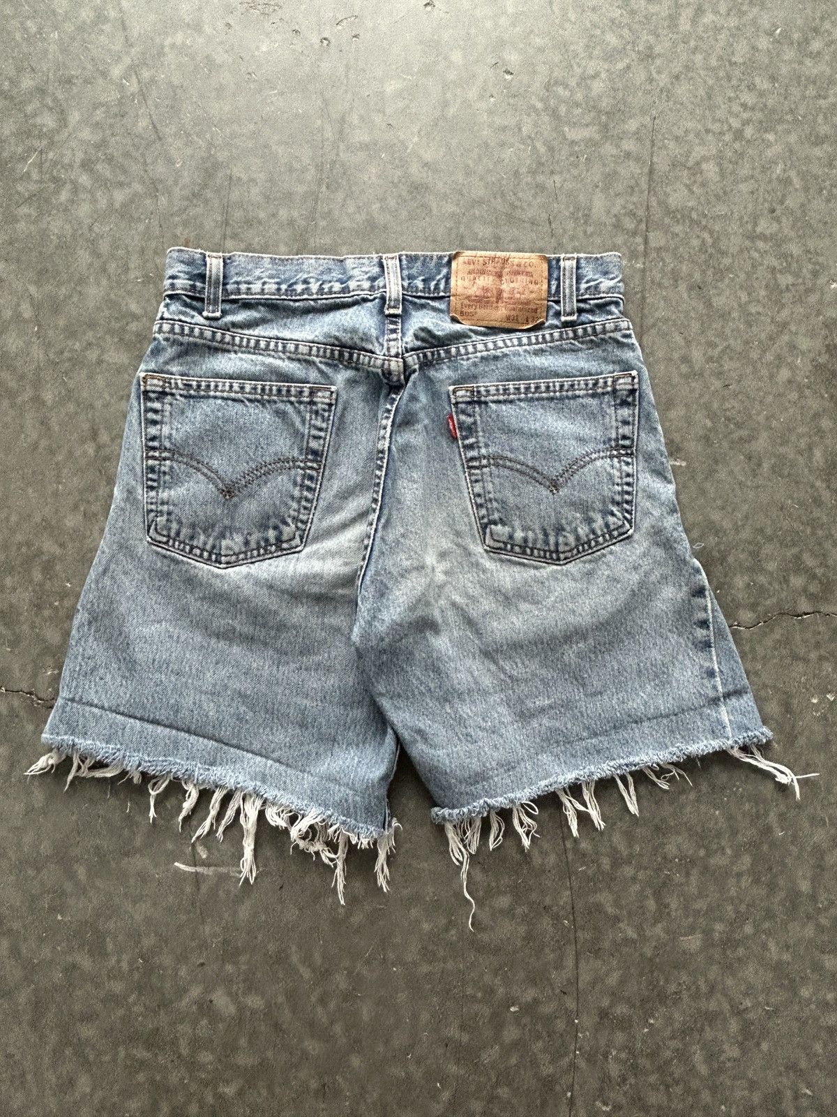 Levi's Vintage Y2K Levis 505 Denim Jean Shorts Distressed Size US 31 - 5 Thumbnail