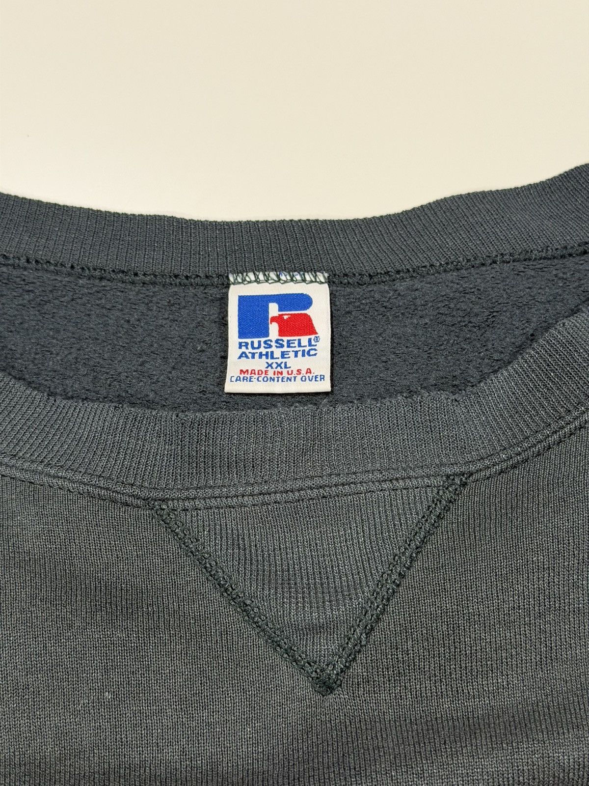Russell Athletic 1990s Vintage Russell Athletic Grunge Faded Sweatshirt XXL Size US XXL / EU 58 / 5 - 10 Thumbnail