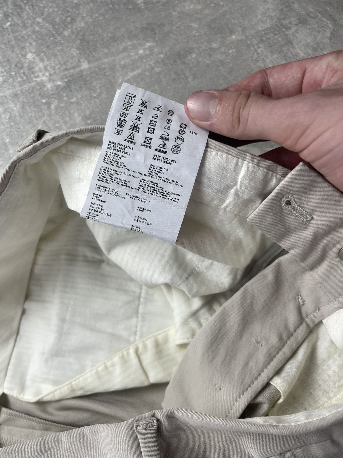 Prada Prada Milano Women’s Pants Beige Slim Fit Cropped Trousers Size 30" / US 8 / IT 44 - 16 Thumbnail