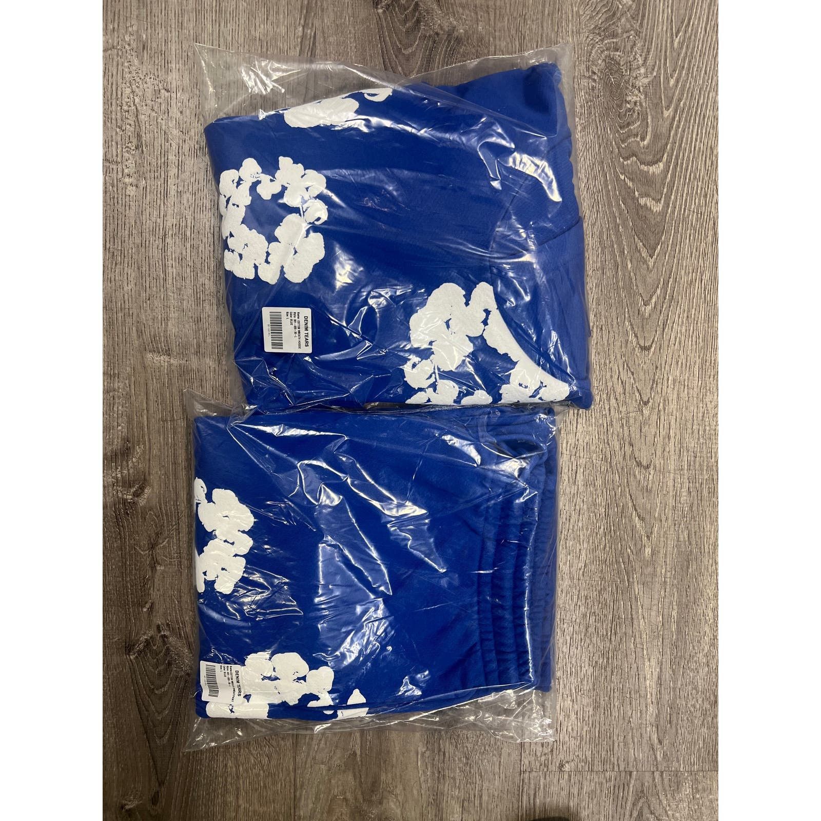 image of Denim Tears The Cotton Wreath Sweatsuit Royal Blue Large, Men's