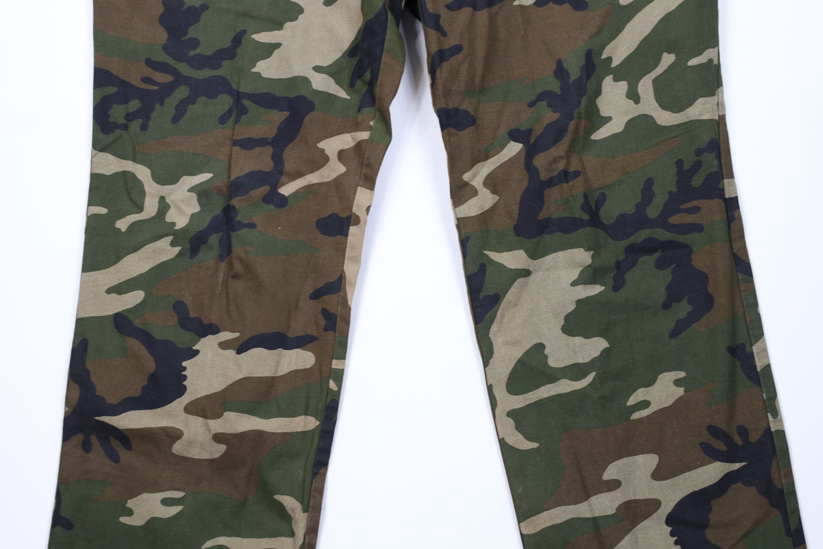 Vintage Vintage 90s Streetwear Wide Leg Utility Camouflage Pants Size US 36 / EU 52 - 3 Thumbnail