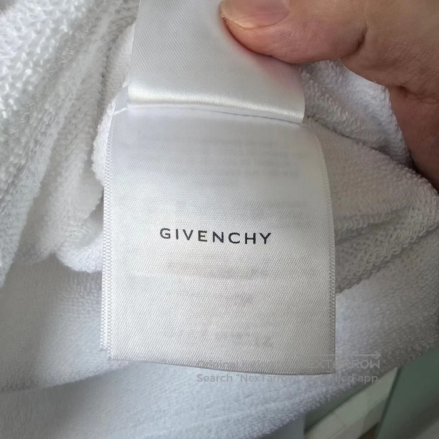 Givenchy givenchy gradient logo hoodie. Size S / US 4 / IT 40 - 5 Thumbnail