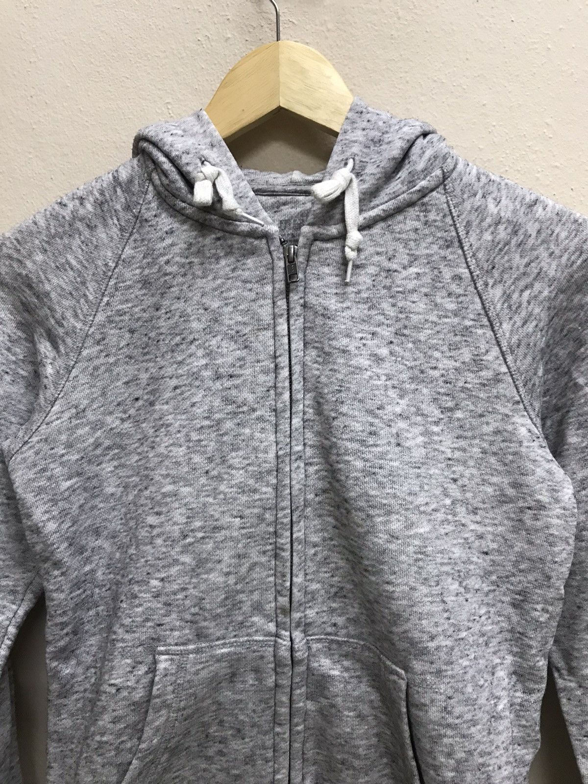 Japanese Brand UNIQLO PLAIN ZIP UP SWEATER HOODIE FOR KIDS Size XXS / US 00 / IT 34 - 4 Thumbnail