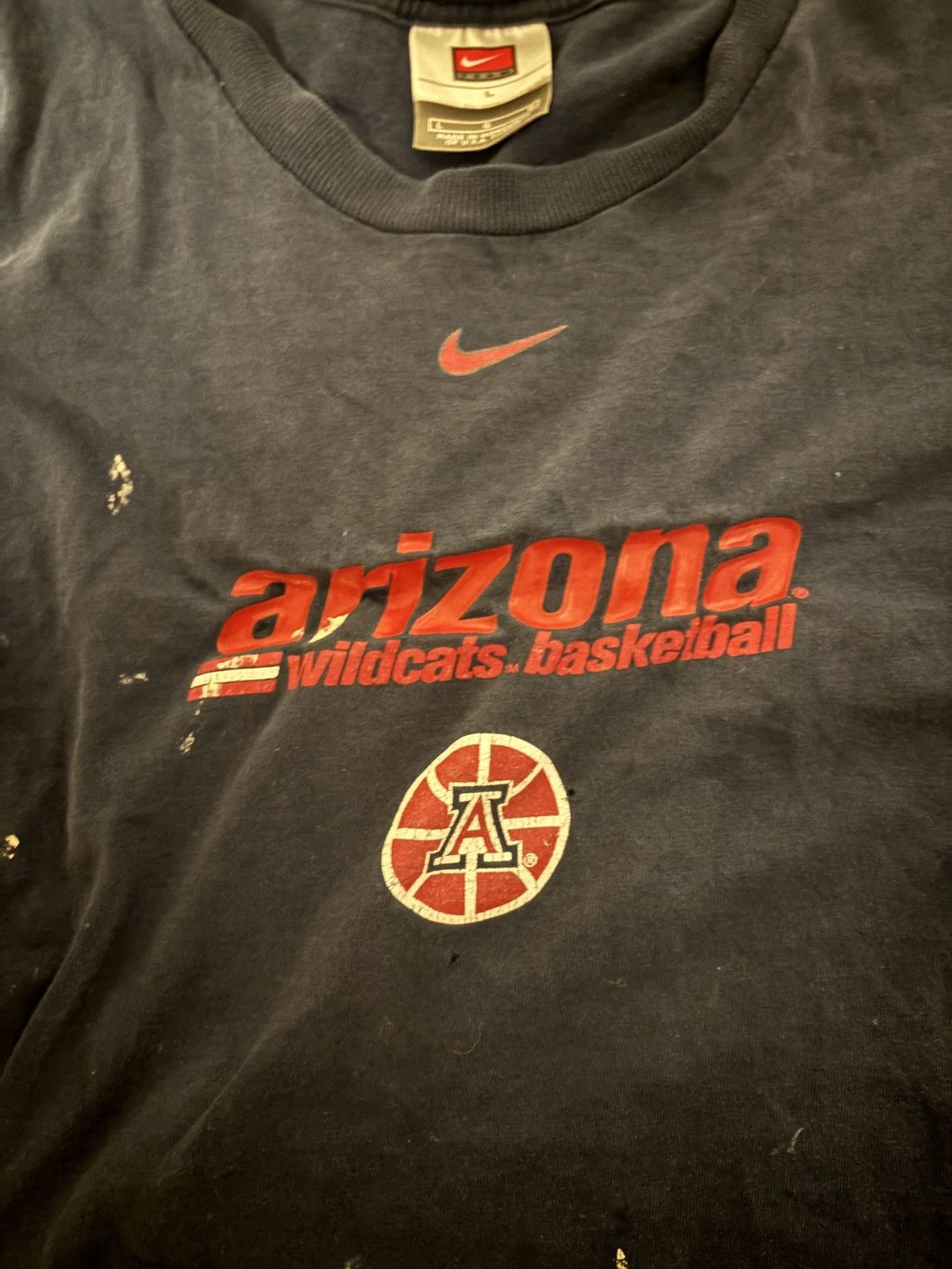 Nike × Vintage Vintage Nike UofA Wildcats basketball t-shirt Size US L / EU 52-54 / 3 - 3 Thumbnail