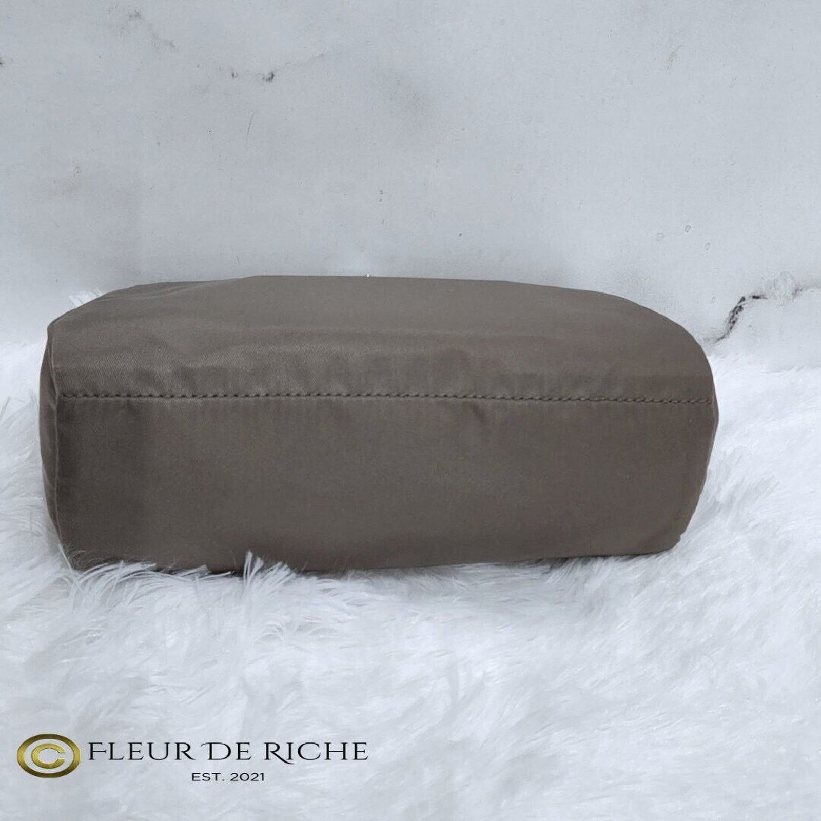 Prada Prada Necessaire Tessuto Nylon Small Toiletry Clutch Gray Size ONE SIZE - 6 Thumbnail