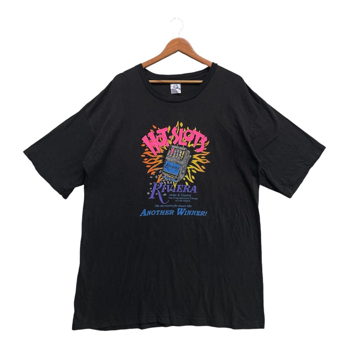 Vintage1995 Riviera Hotel Hot Slots Machine Big Logo Tshirt
