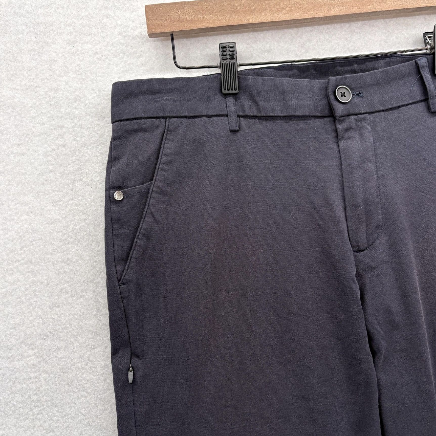 Vintage Robert Barakett Bankton Performance Pants Mens 34 Navy Stretch Chino Dress Pants Men Navy Chino Bankton Performance Mens 34"} Size US 34 / EU 50 - 3 Thumbnail
