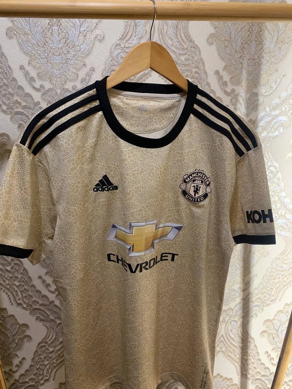 Vintage Very Rare Adidas Manchester United England Soccer Jersey Size US L / EU 52-54 / 3 - 4 Thumbnail