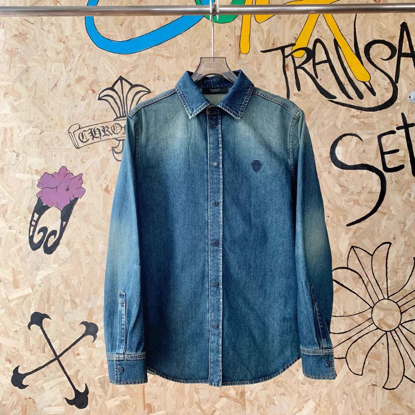 Gucci GUCCI La Famiglia Men's Faded Cotton Denim Shirt 50 Size US M / EU 48-50 / 2 - 1 Thumbnail