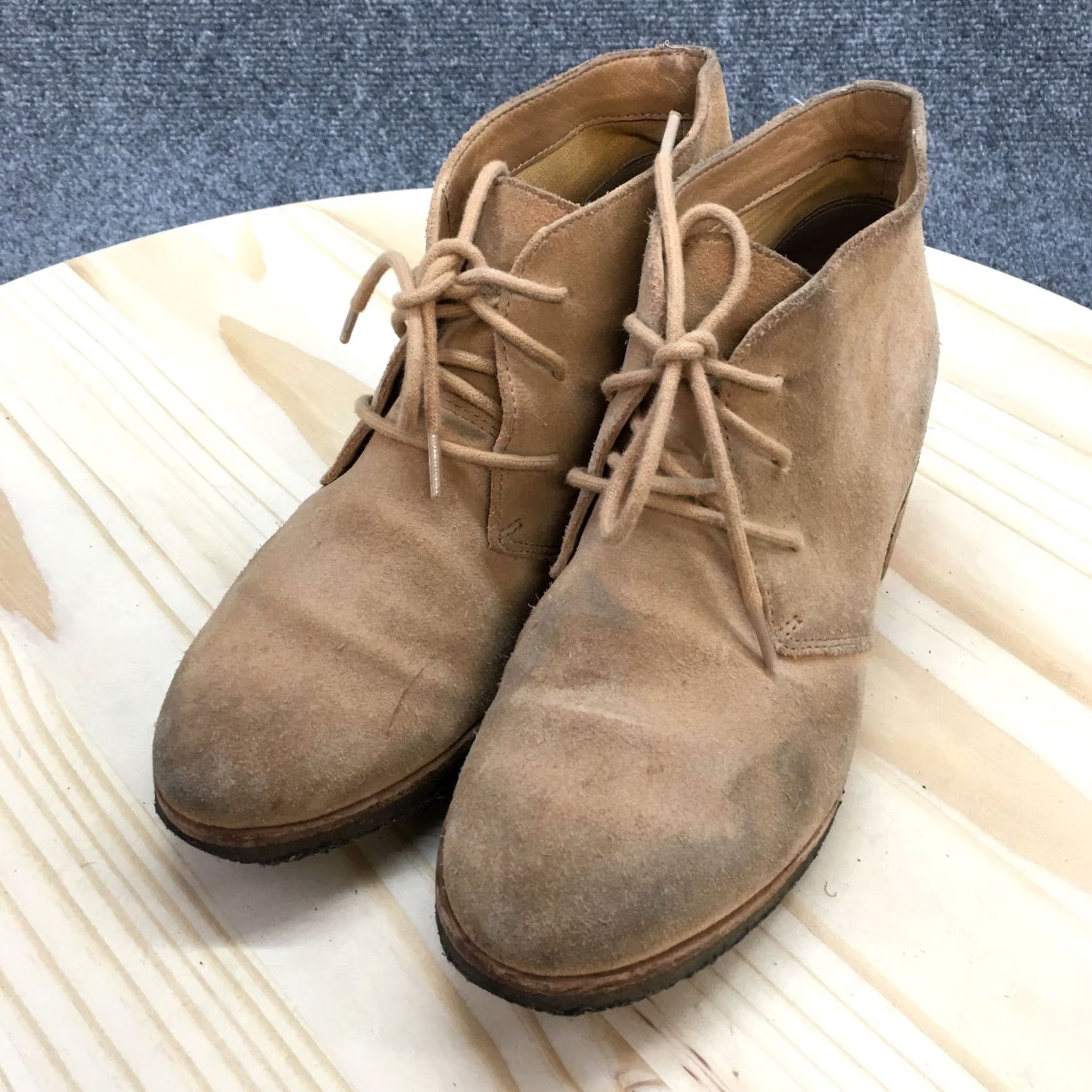 Clarks Clarks Originals Boots Womens 7.5 M Phenia Carnaby Chukka Brown Suede Heels Size US 8 / IT 38 - 3 Thumbnail