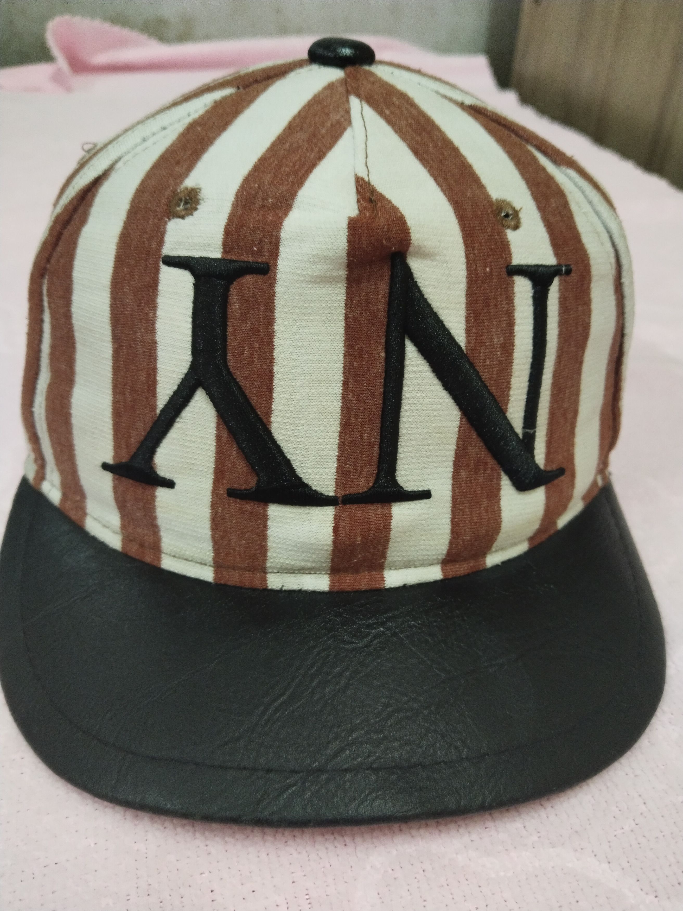 Japanese Brand RARE NY UPSIDE DOWN LETTER SHORT BRIM CAP Size ONE SIZE - 2 Thumbnail
