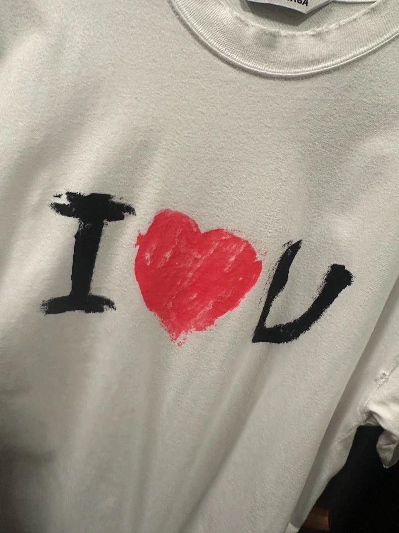 Balenciaga Balenciaga Summer Valentine's Day Limited Love White Short Size US S / EU 44-46 / 1 - 3 Thumbnail