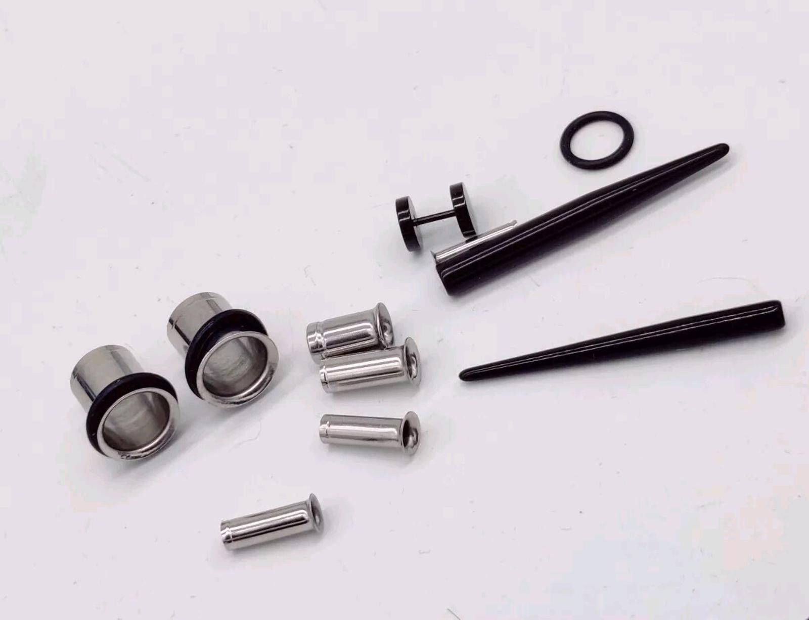 The Unbranded Brand Random Lot Of Ear Gauges Earrings Tunnels Taper Stretches & Size ONE SIZE - 6 Thumbnail