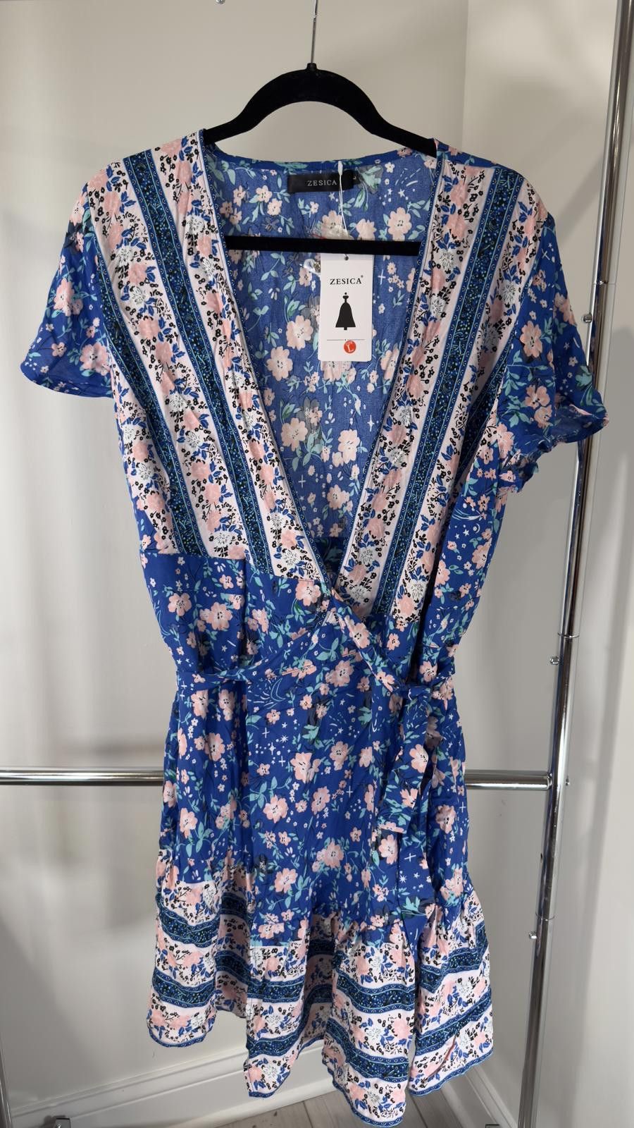 Designer ZESICA Floral Wrap Dress in Blue Size L / US 10 / IT 46 - 1 Thumbnail