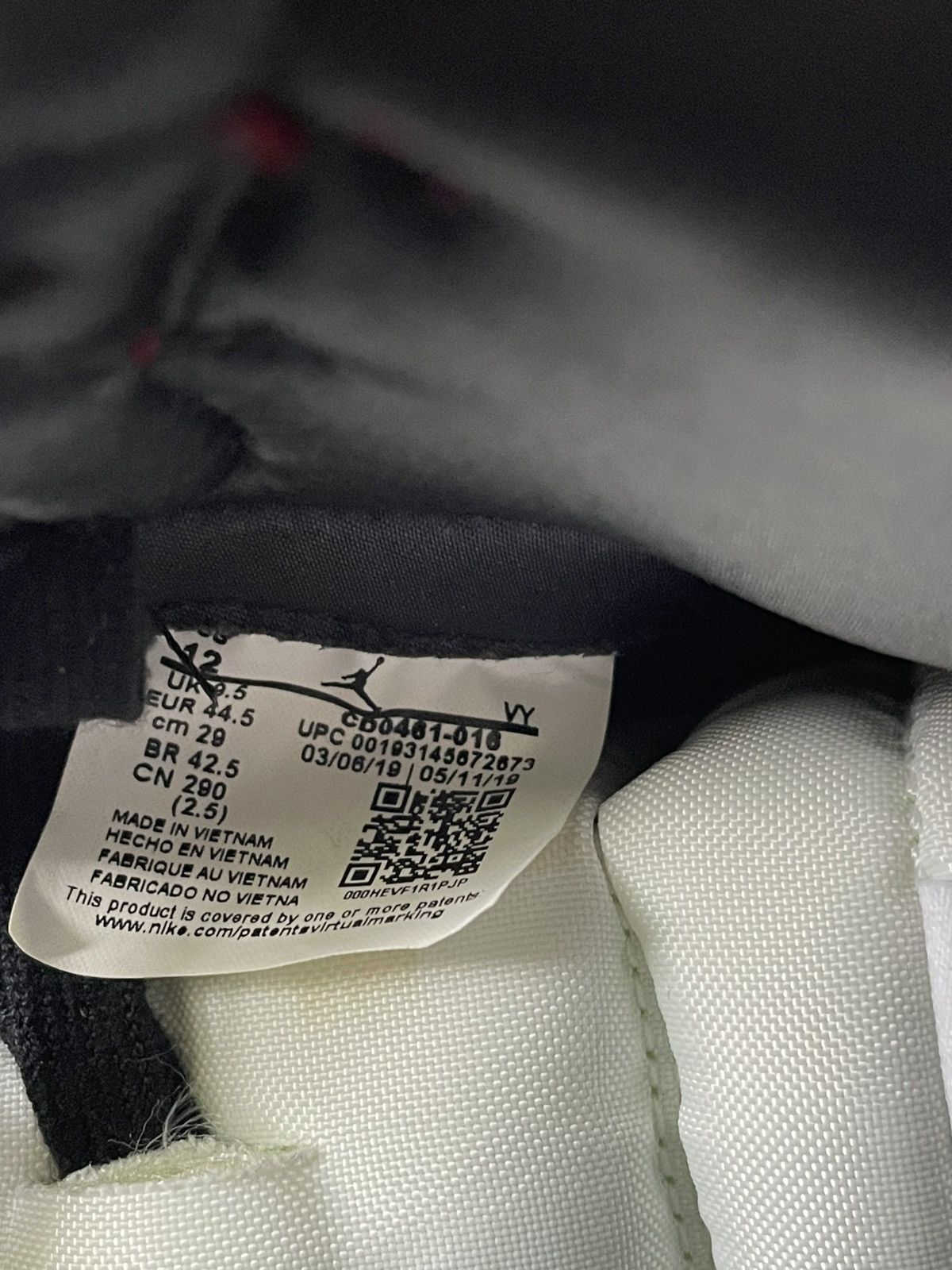 Jordan Brand WMNS AIR JORDAN 1 HIGH OG/ SATIN BLACK TOE Size US 10.5 / EU 43-44 - 6 Thumbnail
