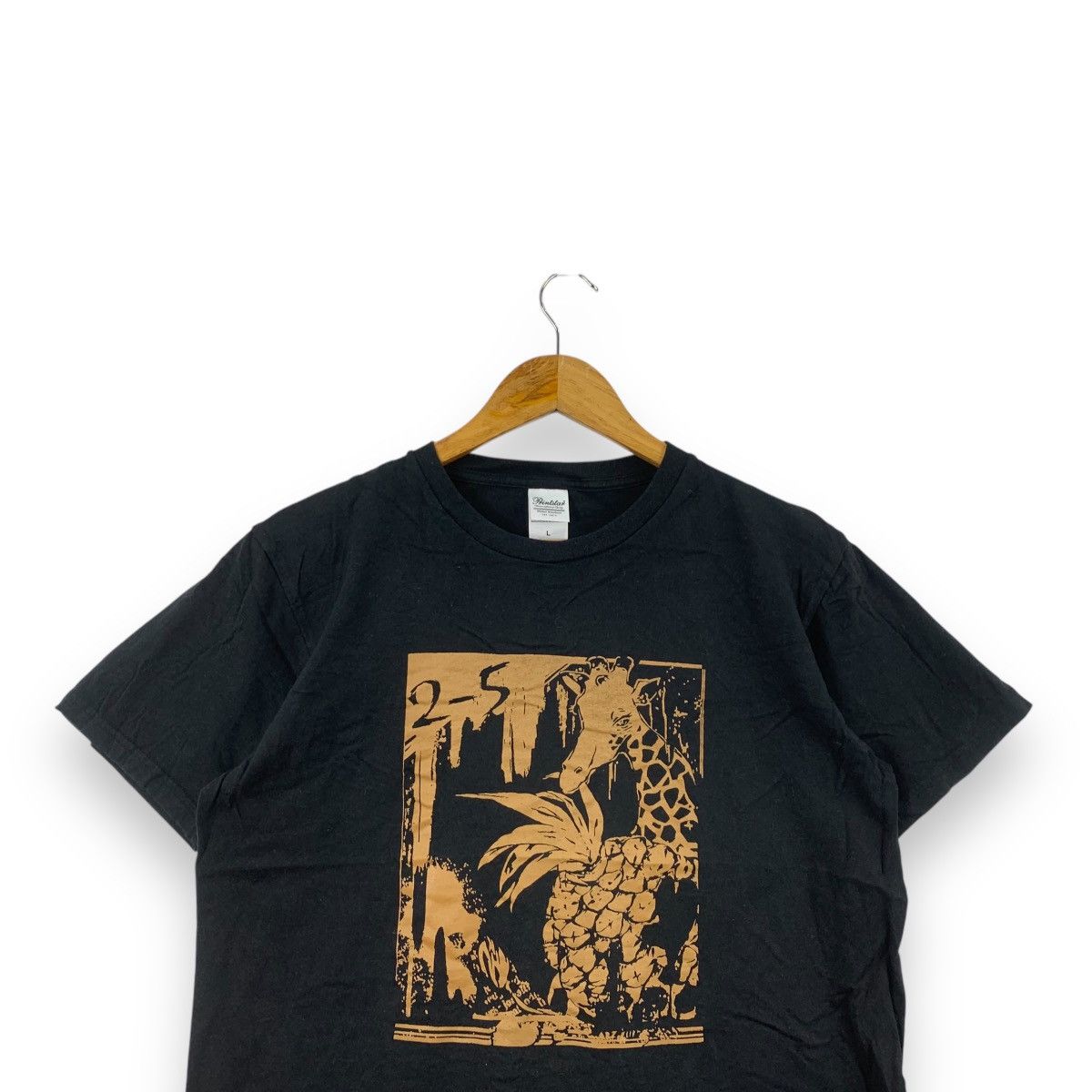 Japanese Brand ANIME 25 KARATS Pineapple Mochi Giraffe Manga Tee Shirt Size US L / EU 52-54 / 3 - 2 Thumbnail