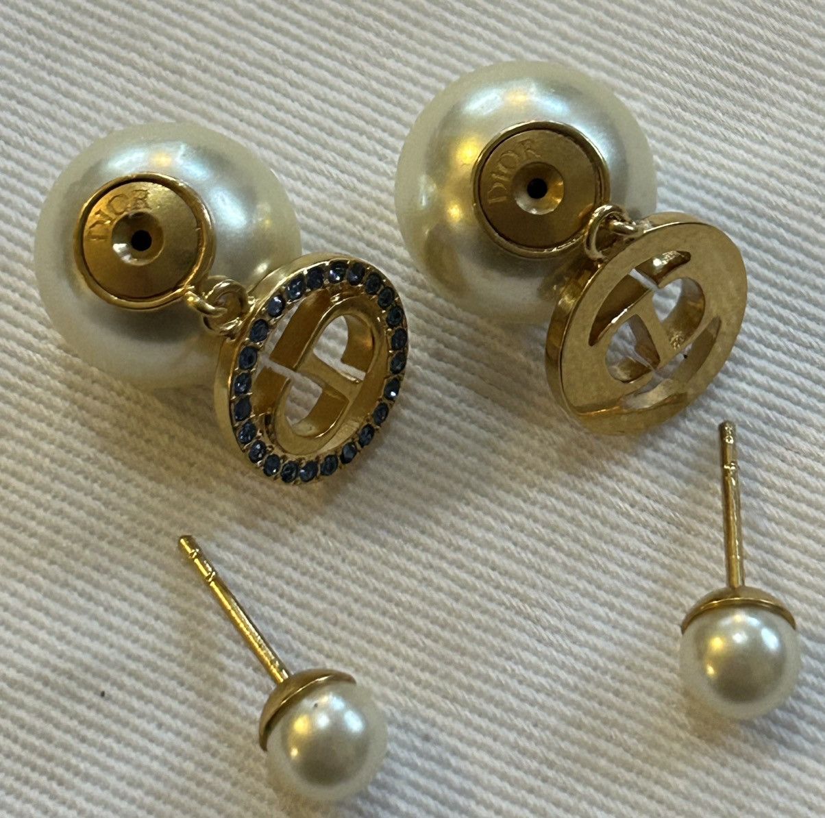 Dior DIOR TRIBALES EARRINGS Gold-Finish Metal, White Resin Pearls Size ONE SIZE - 5 Thumbnail