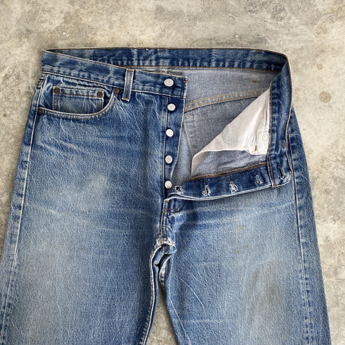 Levi's Vintage 80’s Levis 501xx Faded Stonewashed Blue Jeans Size US 34 / EU 50 - 6 Thumbnail