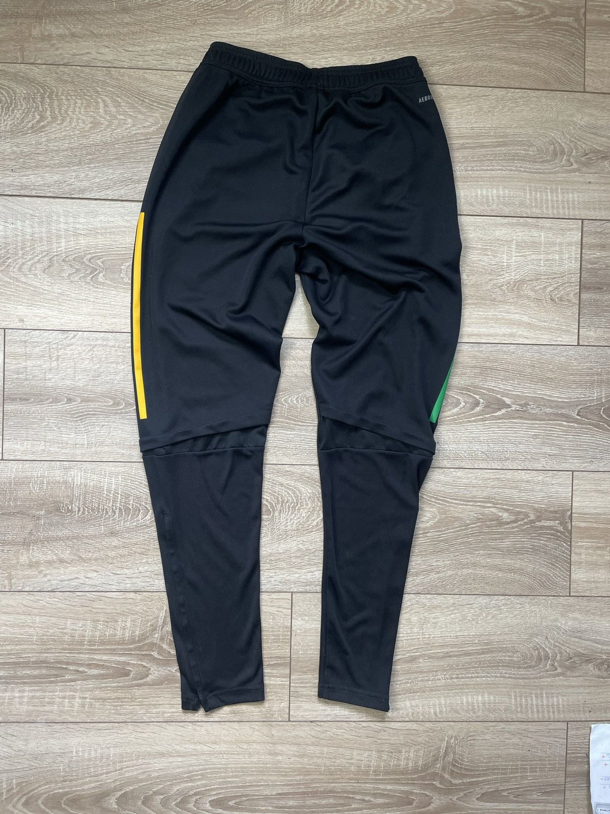 Adidas Glasgow Celtic Adidas Training Pants Size US 34 / EU 50 - 7 Thumbnail