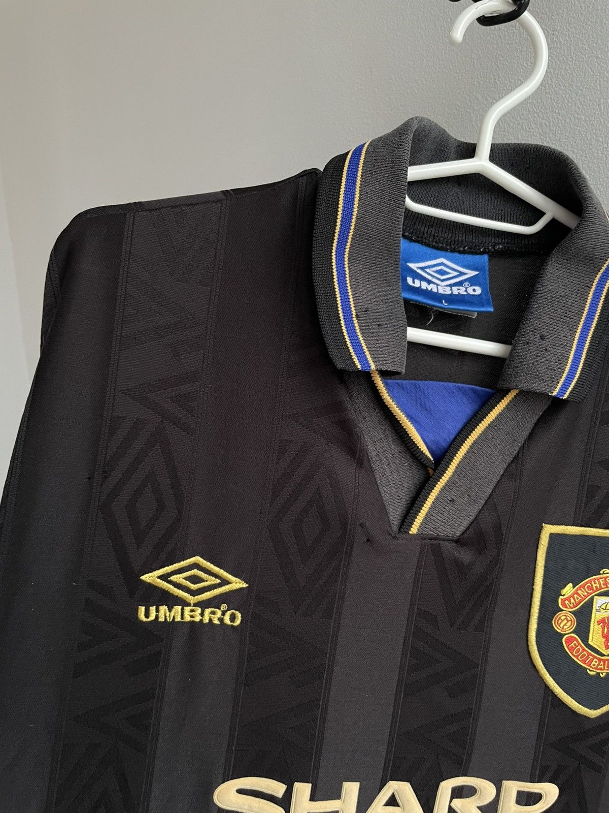 Umbro Manchester United 1993 1994 1995 Footbal Shirt Soccer Jersey Size US L / EU 52-54 / 3 - 14 Thumbnail