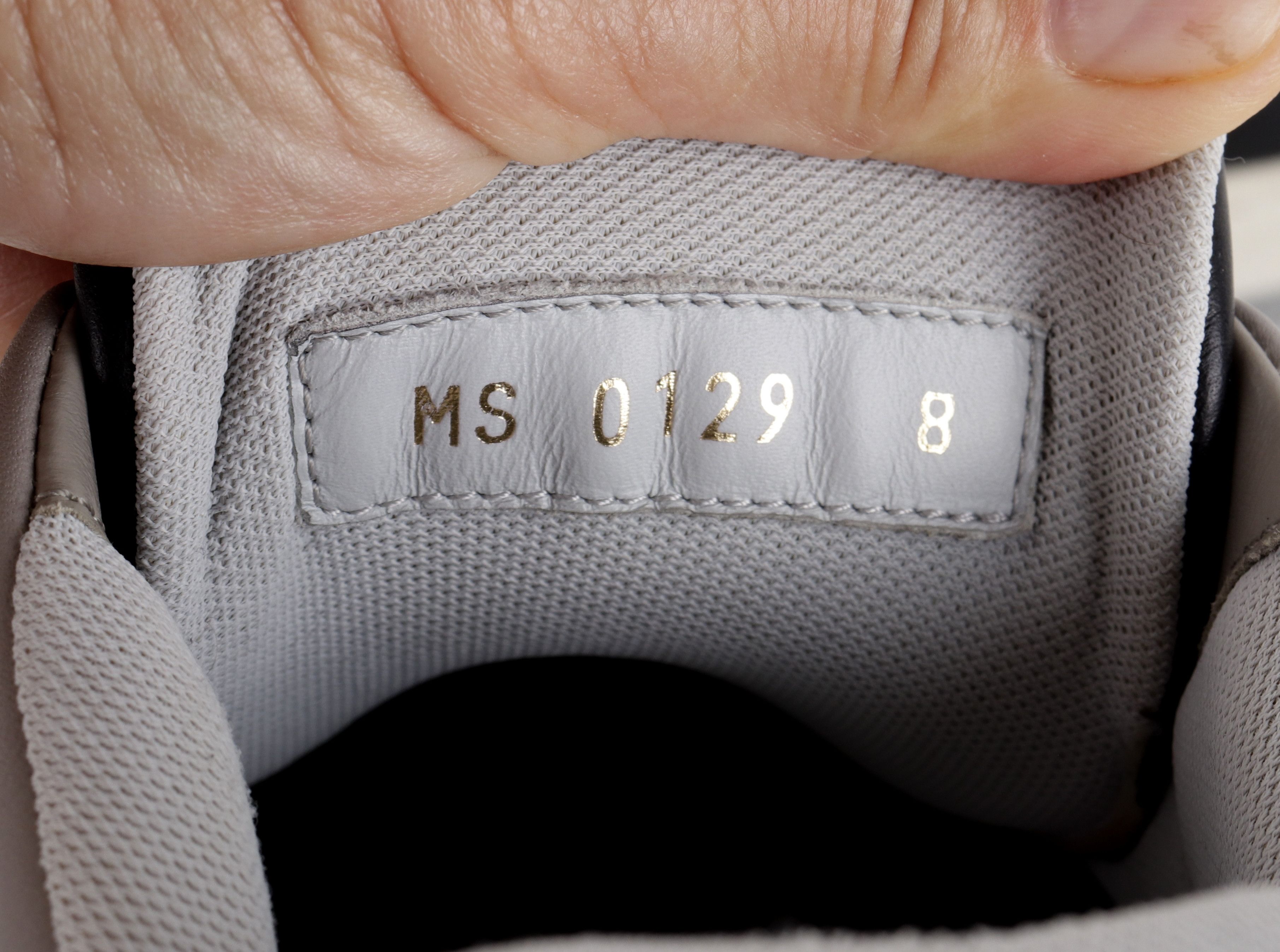 Louis Vuitton Louis Vuitton x Virgin Abloh SS19 Leather Low Sneakers Size US 9.5 / EU 42-43 - 12 Thumbnail