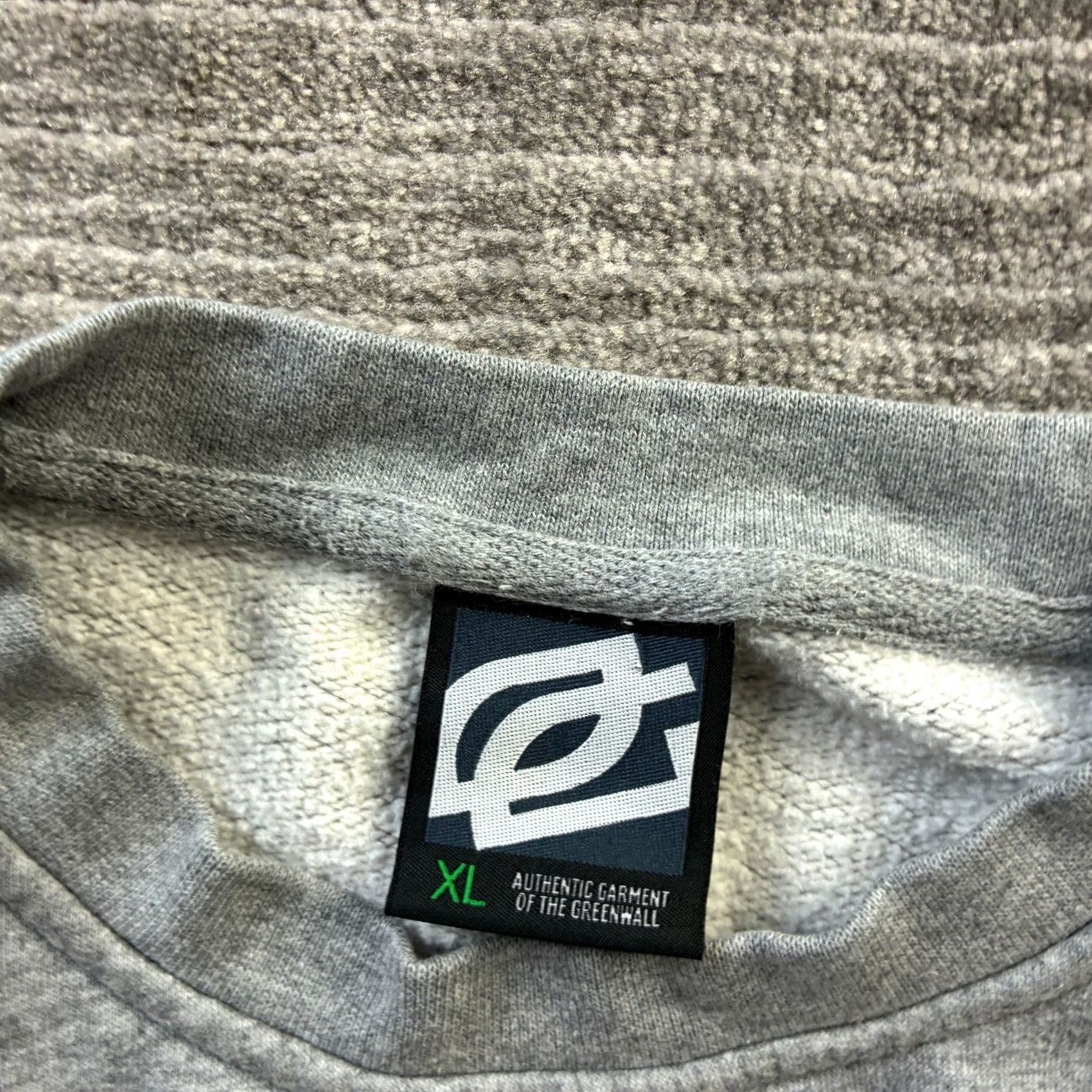 Vintage Optic Gaming Sweatshirt Mens XL Gray Pullover Crewneck Logo All Seasons Football Gym & Training Regular Fit Vintage: No Size US XL / EU 56 / 4 - 7 Thumbnail