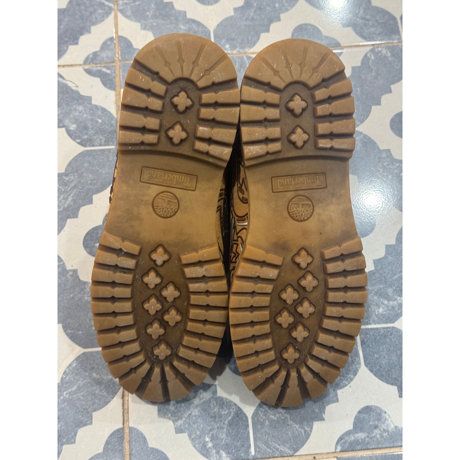 Timberland *Very Rare* Ventech III Graffiti Graphic Timberland