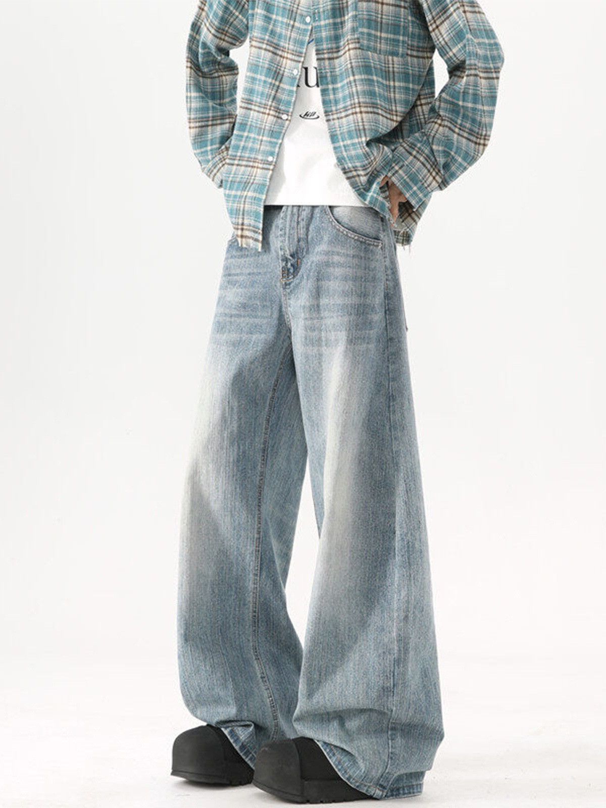 Japanese Brand Men's high street casual loose wide-leg washed blue jeans Size US 32 / EU 48 - 3 Thumbnail