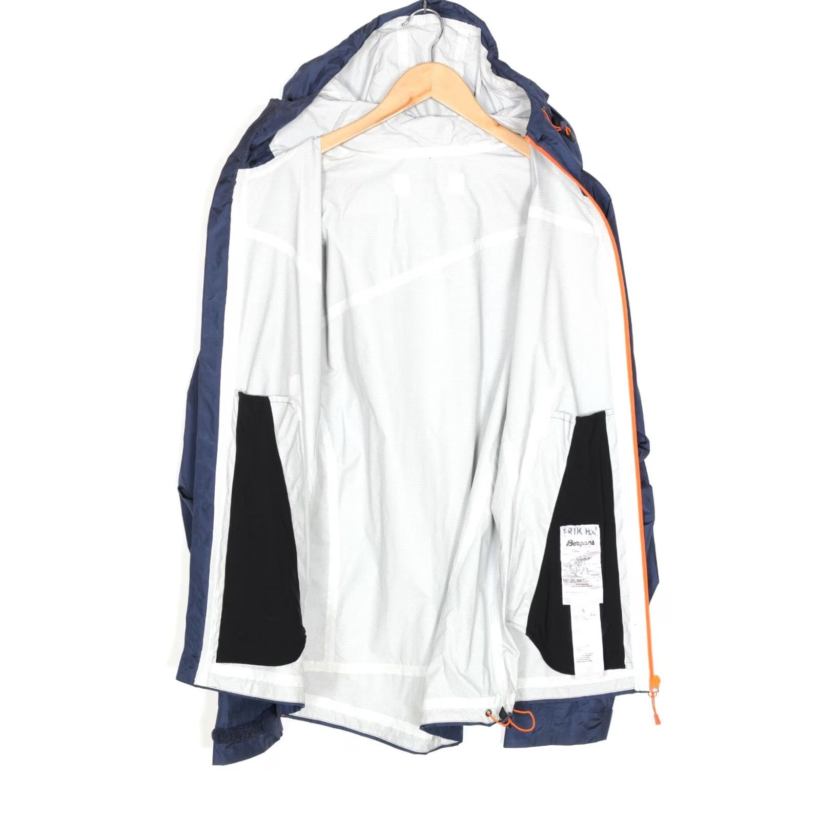 Vintage Bergans of Norway HELIUM Jacket Men S Hooded Waterproof Outdoor MJ5604 Size US S / EU 44-46 / 1 - 3 Thumbnail