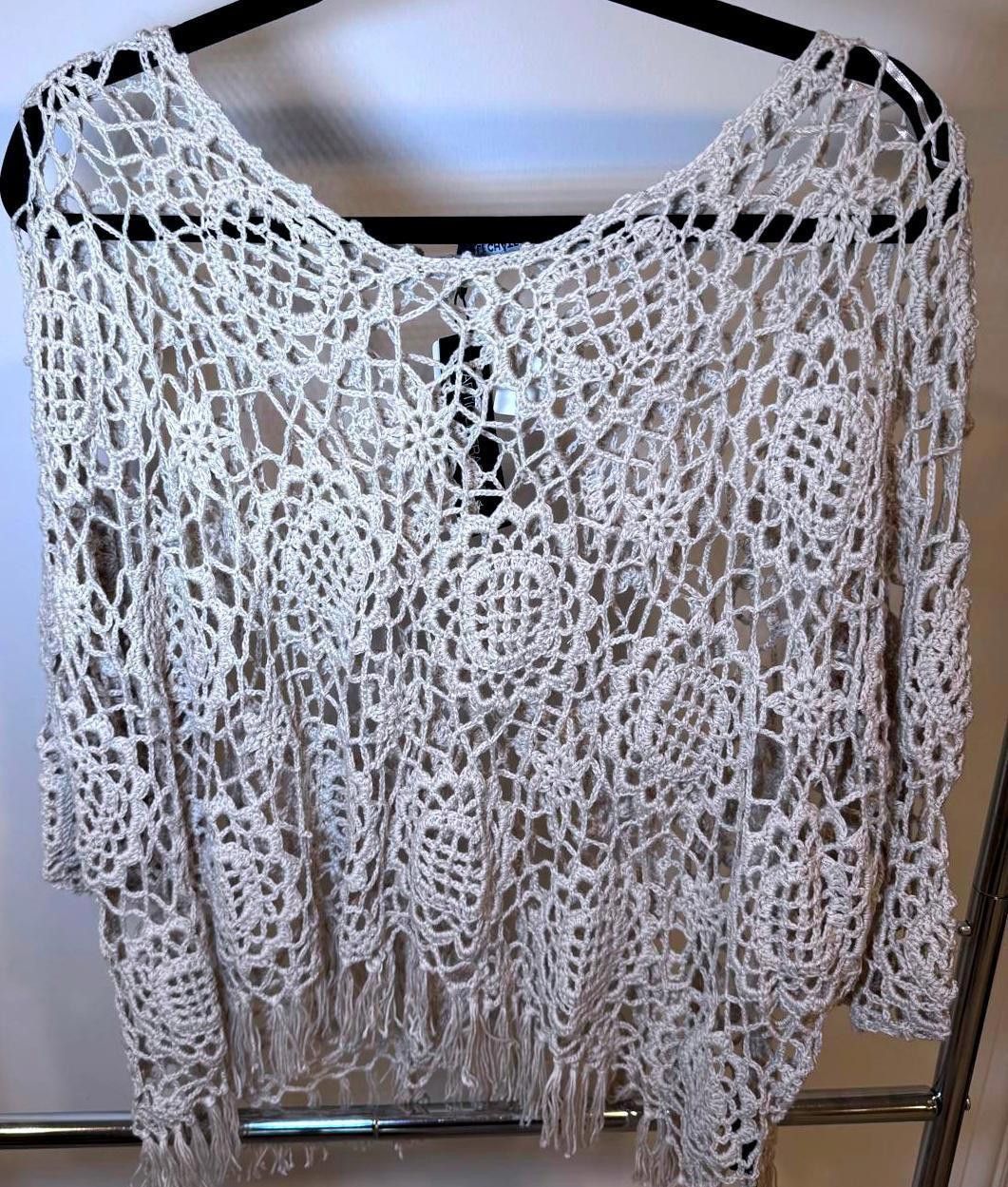 Le Chateau Le Château Crochet Knit Top with Fringe SIZE L Size L / US 10 / IT 46 - 1 Thumbnail