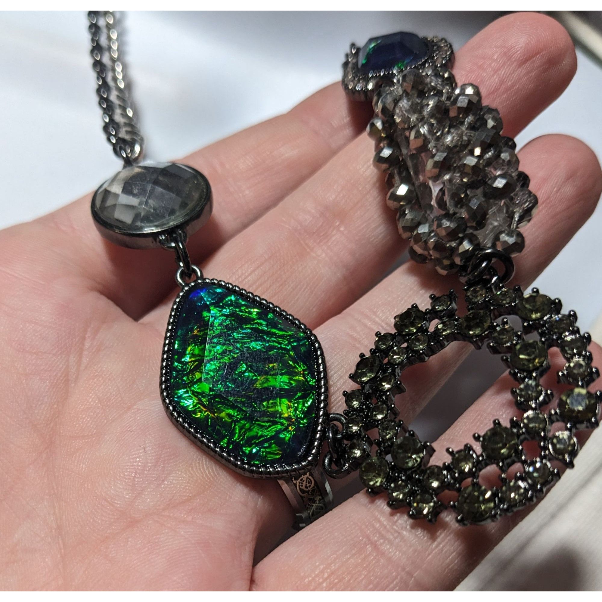 Vera Wang Simply Vera Green And Silver Abstract Necklace Size ONE SIZE - 9 Thumbnail