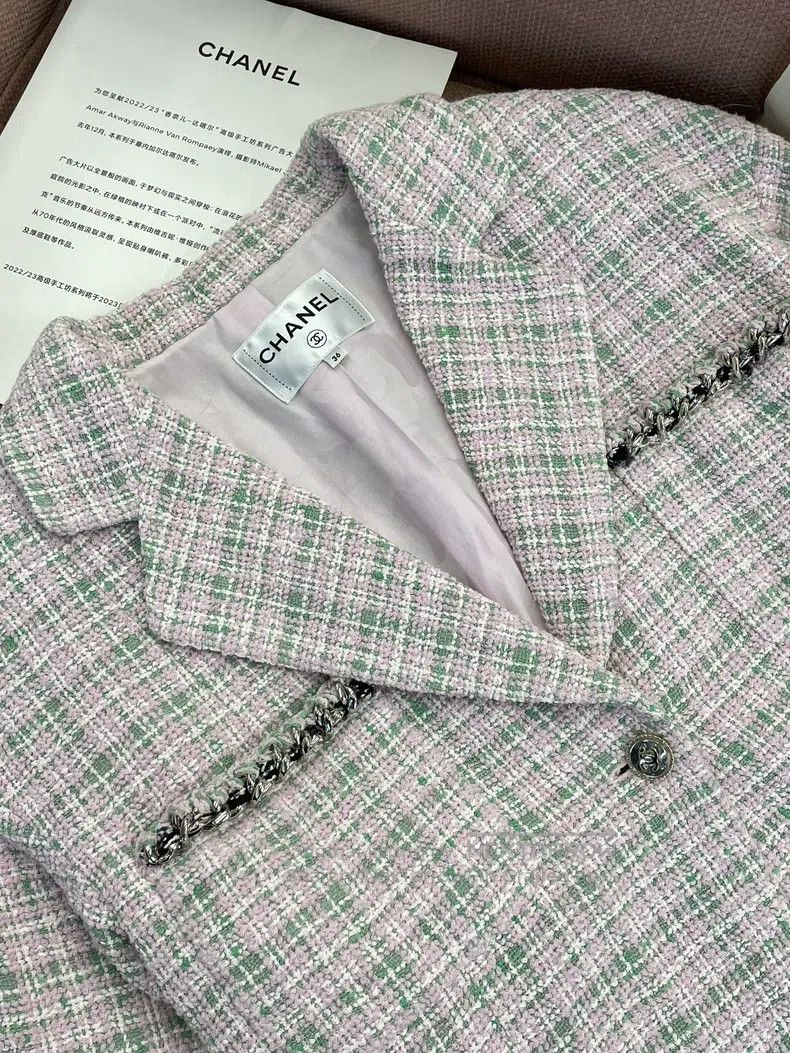 Chanel Chanel 21S spring and summer pink and green mixed colour b Size XS / US 0-2 / IT 36-38 - 2 Thumbnail
