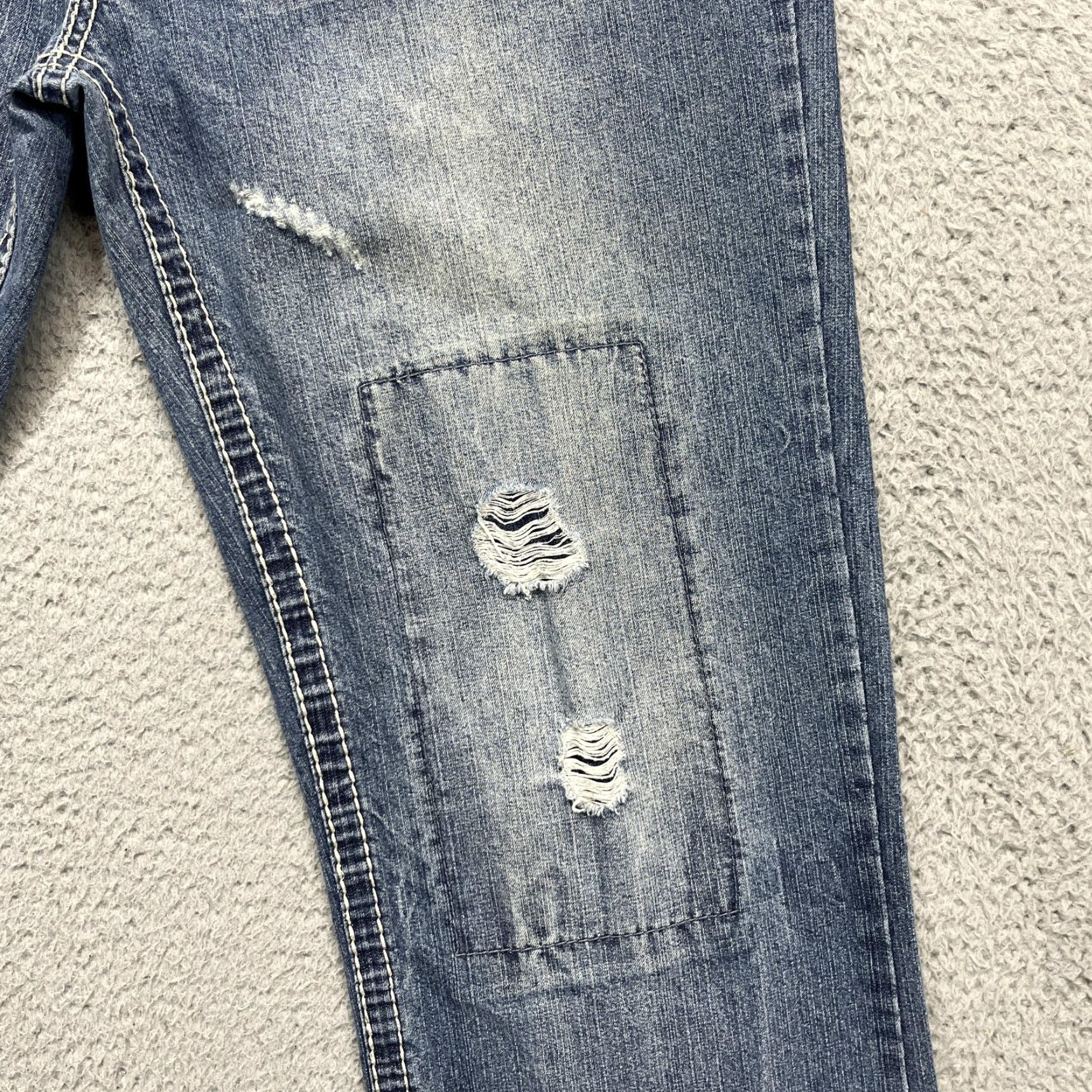 Buckle Black BucklE Black Jeans Mens 36x34 Faded Wash Patchwork Distressed Grunge Straight 5-Pocket Denim Cotton Blue Logo Button Zip Regular Size Type Mens Size US 36 / EU 52 - 6 Thumbnail