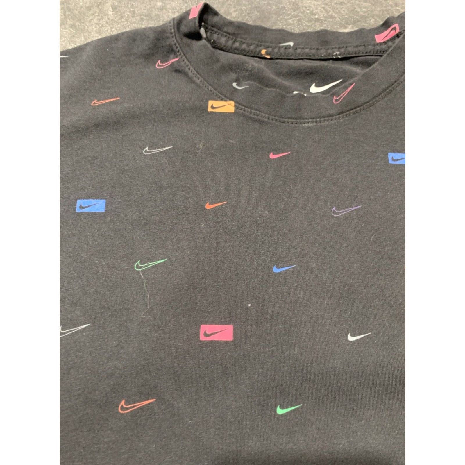 Nike Nike Black Multicolor Graphic T-Shirt Men's Small Size US S / EU 44-46 / 1 - 4 Thumbnail