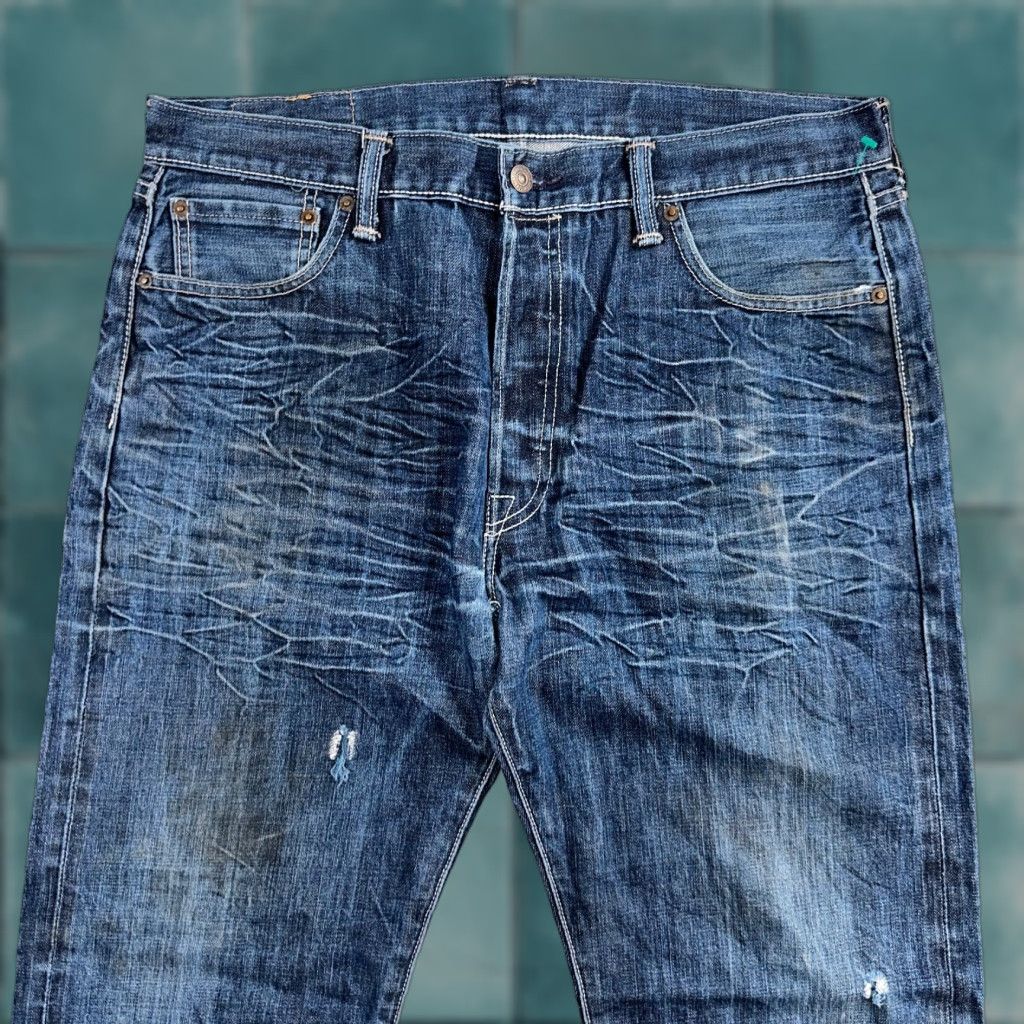 Levi's VINTAGE Levi's 501 Jeans Straight 90s Men 36x32 Blue Denim Cotton Button 32 Inseam VTG Wash Whiskers 501 Series Classic Mid Rise 36x32 Mens Size US 36 / EU 52 - 1 Thumbnail