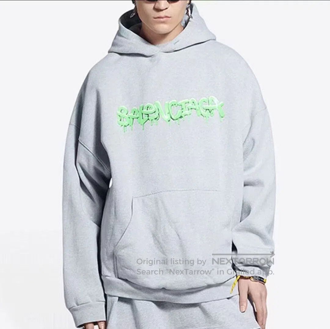 Balenciaga balenciaga logo hoodie with slime colorway. Size US M / EU 48-50 / 2 - 3 Thumbnail