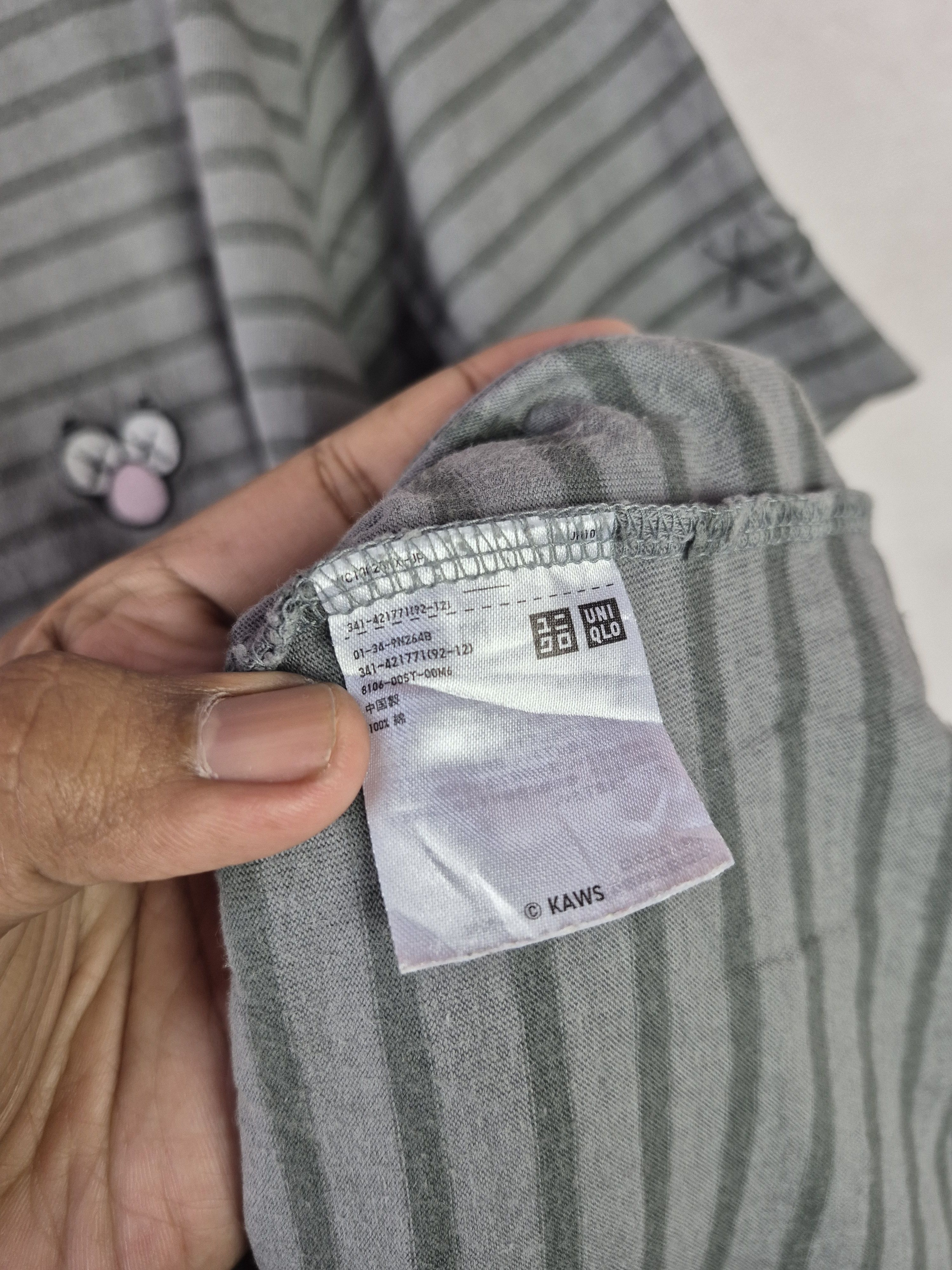 Japanese Brand 🔥 Uniqlo Kaws Stripes Mini Embroidery Tee Streetwear Skate Size US L / EU 52-54 / 3 - 7 Thumbnail