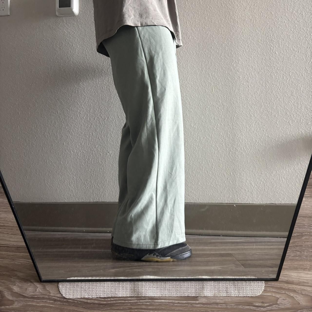 Vintage Crazy Vintage Y2K/2000s Baggy Sage Green Sweatpants! Fits S Size 28" / US 6 / IT 42 - 2 Thumbnail