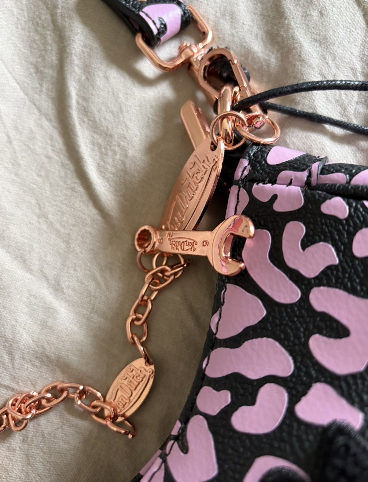 Von Dutch Von Dutch Pink and Black Cheetah Print Hobo Bag Size ONE SIZE - 5 Thumbnail