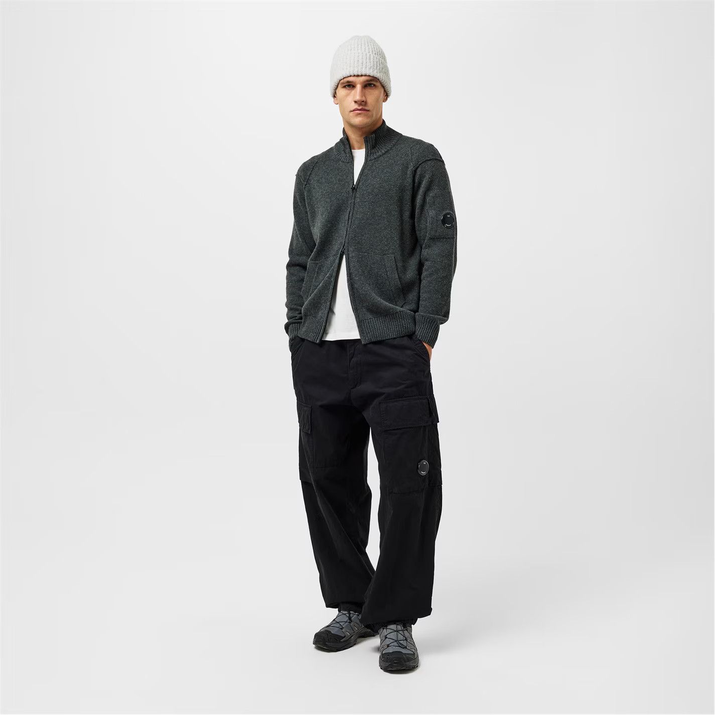C.P. Company o1g2r1mq0426 Cargo Trousers in Black Size US 32 / EU 48 - 6 Thumbnail