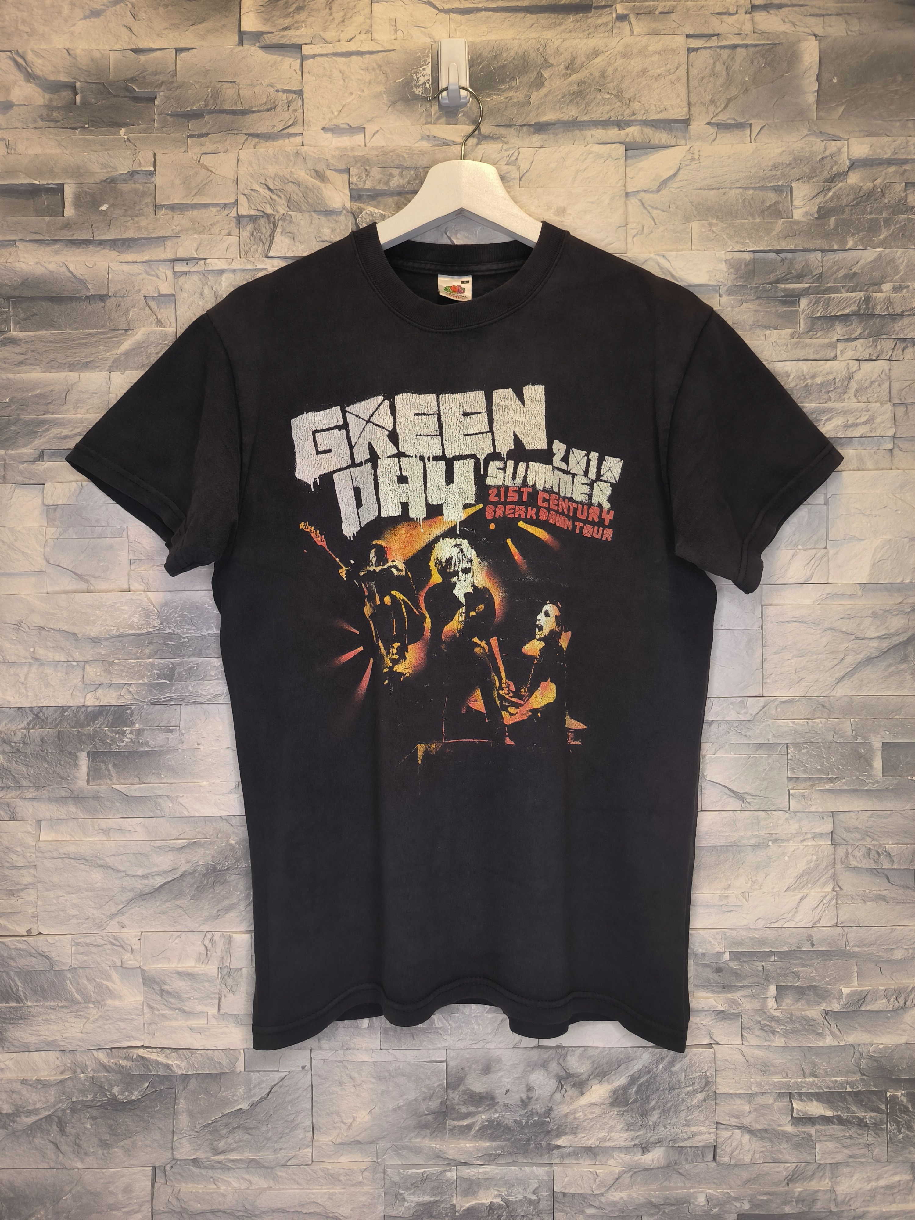 Band Tees Green Day 2010 Vintage T-Shirt Rock Summer Breakdown Size US S / EU 44-46 / 1 - 1 Thumbnail