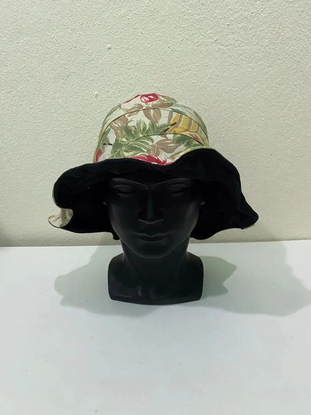 Japanese Brand × Vintage Japanese Brand Hawaii Overprint Bucket Hat Size ONE SIZE - 3 Thumbnail