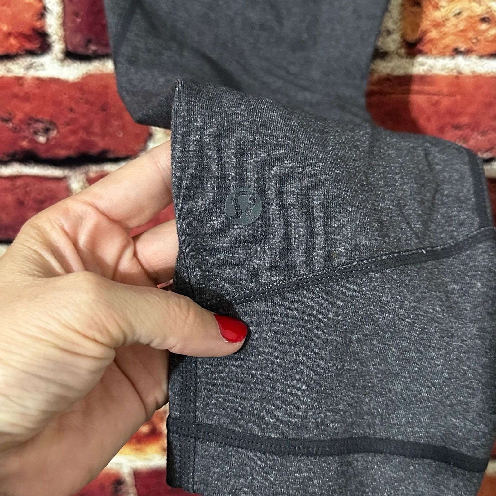 Lululemon Lululemon Capri leggings size 6 Size 28" / US 6 / IT 42 - 4 Thumbnail