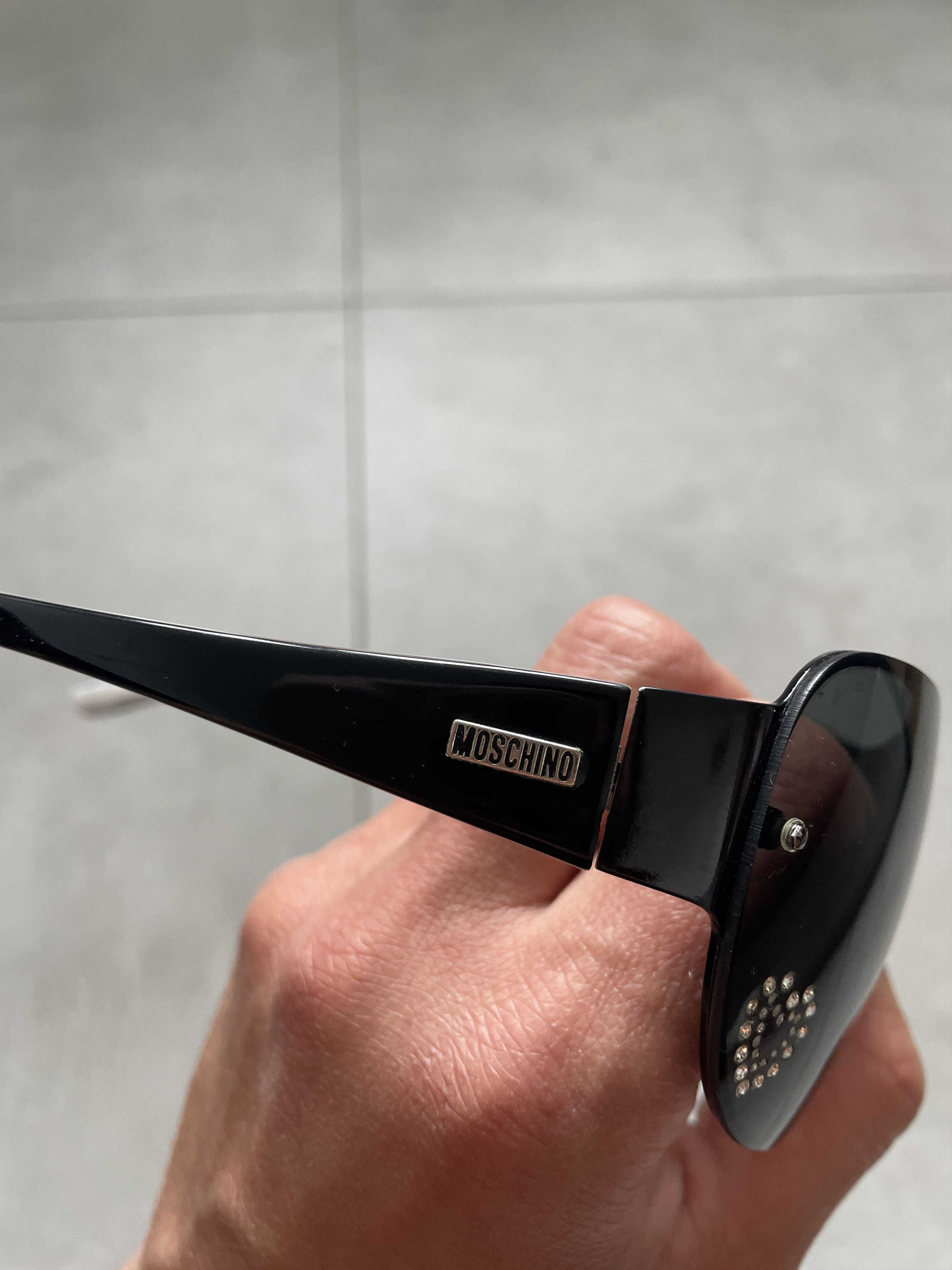 Love Moschino × Moschino × Vintage Y2K LOVE MOSCHINO HEART SUNGLASSES Size ONE SIZE - 9 Thumbnail