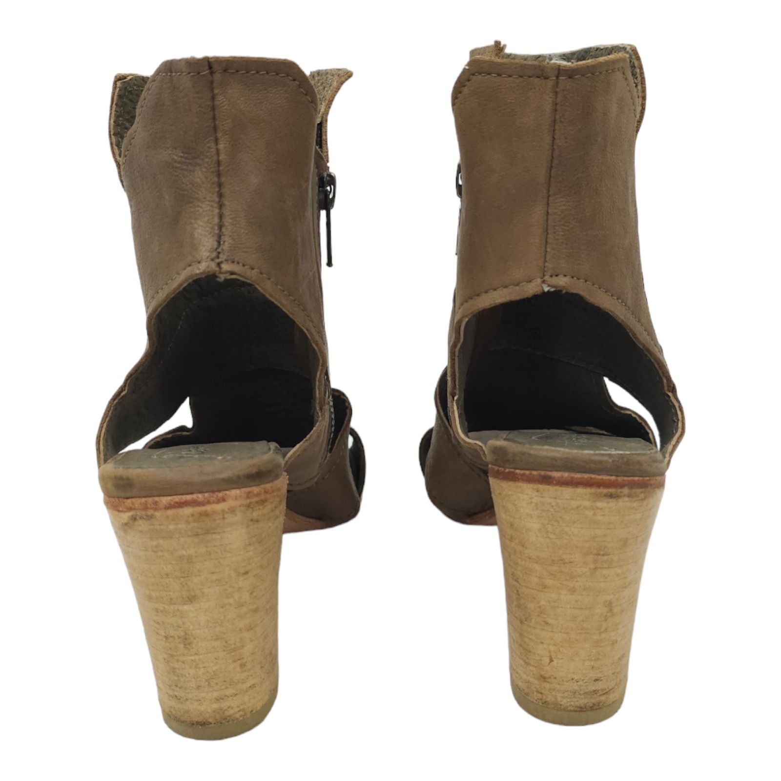 Free People Free People Effie Nubuck Cut Out Block Heel Bootie 7.5 Size US 7.5 / IT 37.5 - 6 Thumbnail