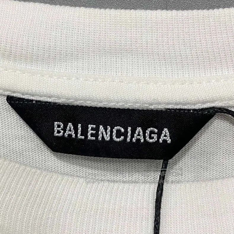 Balenciaga Balenciaga White Coke Short Sleeve Tee. Size US M / EU 48-50 / 2 - 5 Thumbnail