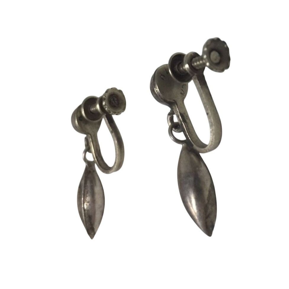 Other Women's Silver Tone Screw Back Dangle Earrings With Clear Pl Size ONE SIZE - 6 Thumbnail