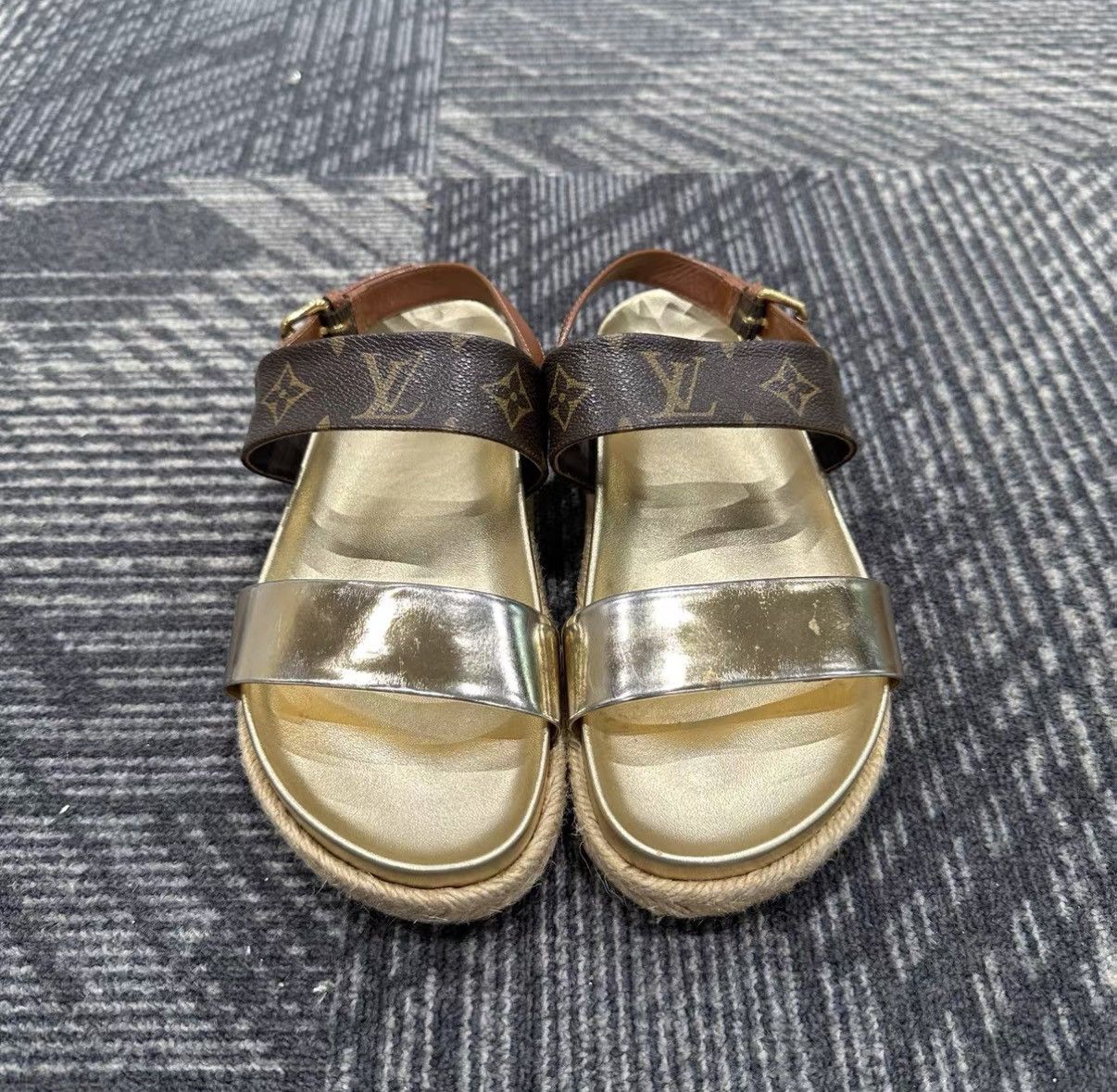Louis Vuitton Louis Vuitton Monogram Slide Sandals J42 Size US 6 / IT 36 - 2 Thumbnail