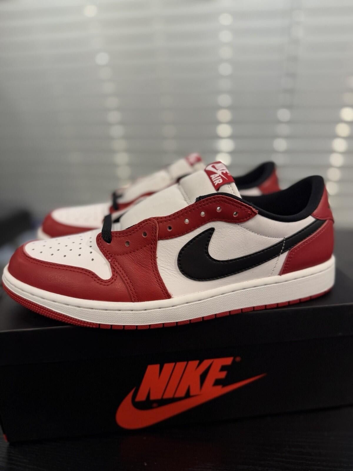 Jordan Brand Size 11.5 - Air Jordan 1 Retro OG 2025 Low Chicago New Size US 11.5 / EU 44-45 - 6 Thumbnail
